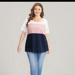 NWT Bloomchic 22-24W Colorblock scalloped trim laser cut short sleeved blouse